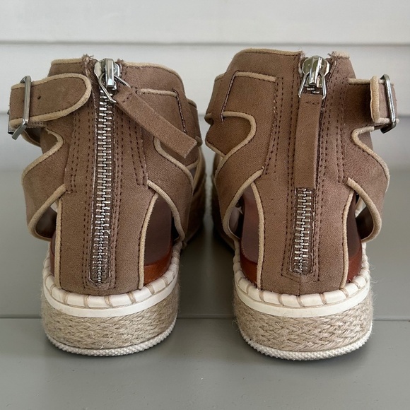 MIA Tan Platform Sandals - Picture 7 of 13